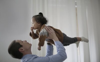¿Qué provoca la discapacidad motriz en la infancia?
